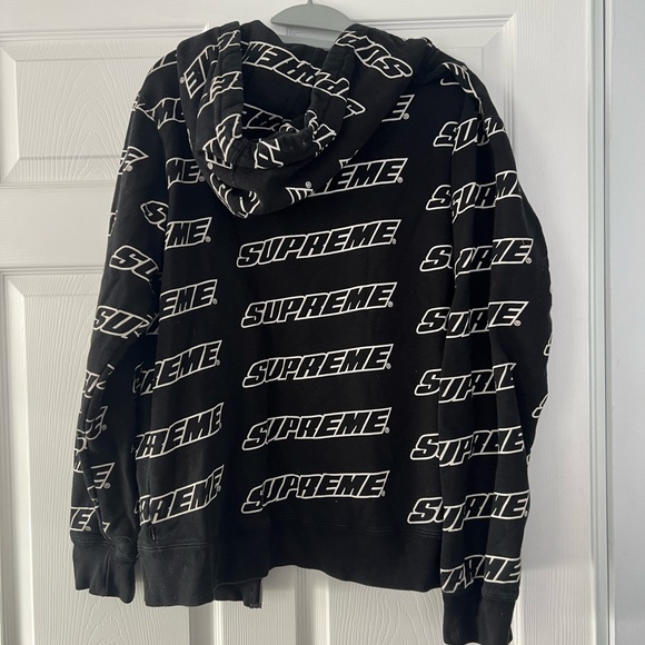 Authentic Supreme Logo Repeat Black Zip Up Hoodie - Picture 3 of 4